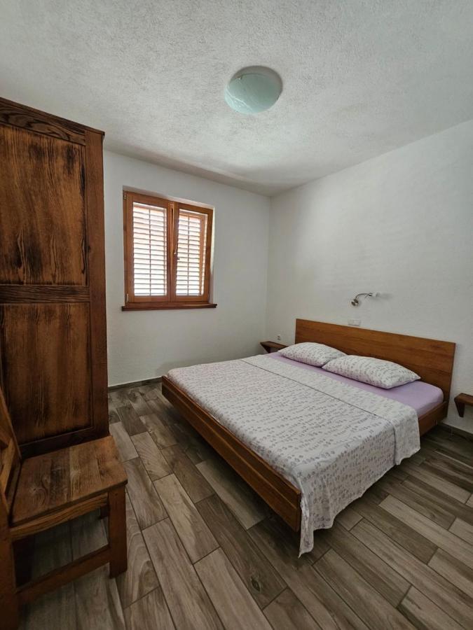 Holiday Homes Sintija Kampor Extérieur photo