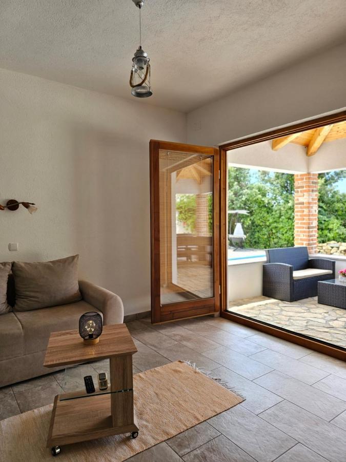 Holiday Homes Sintija Kampor Extérieur photo